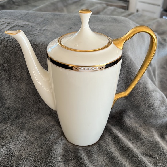 Lenox Kitchen Host Picklenox Hancock Collection Tall Coffee Pot